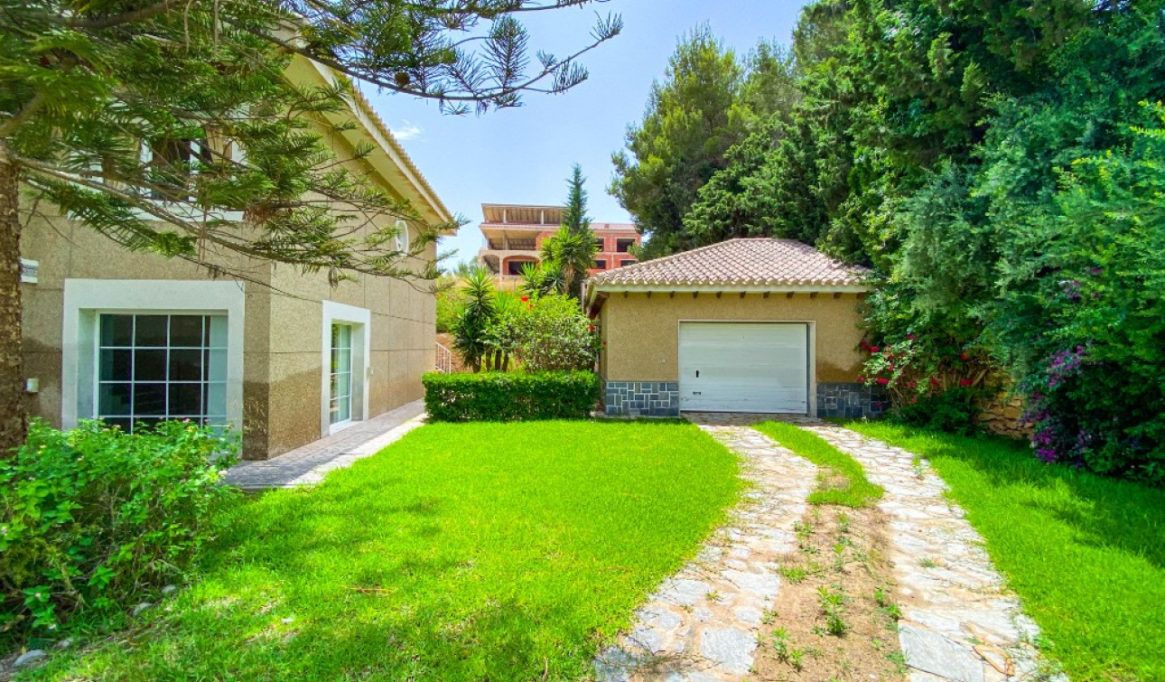 Resale - Detached Villa - Villamartín