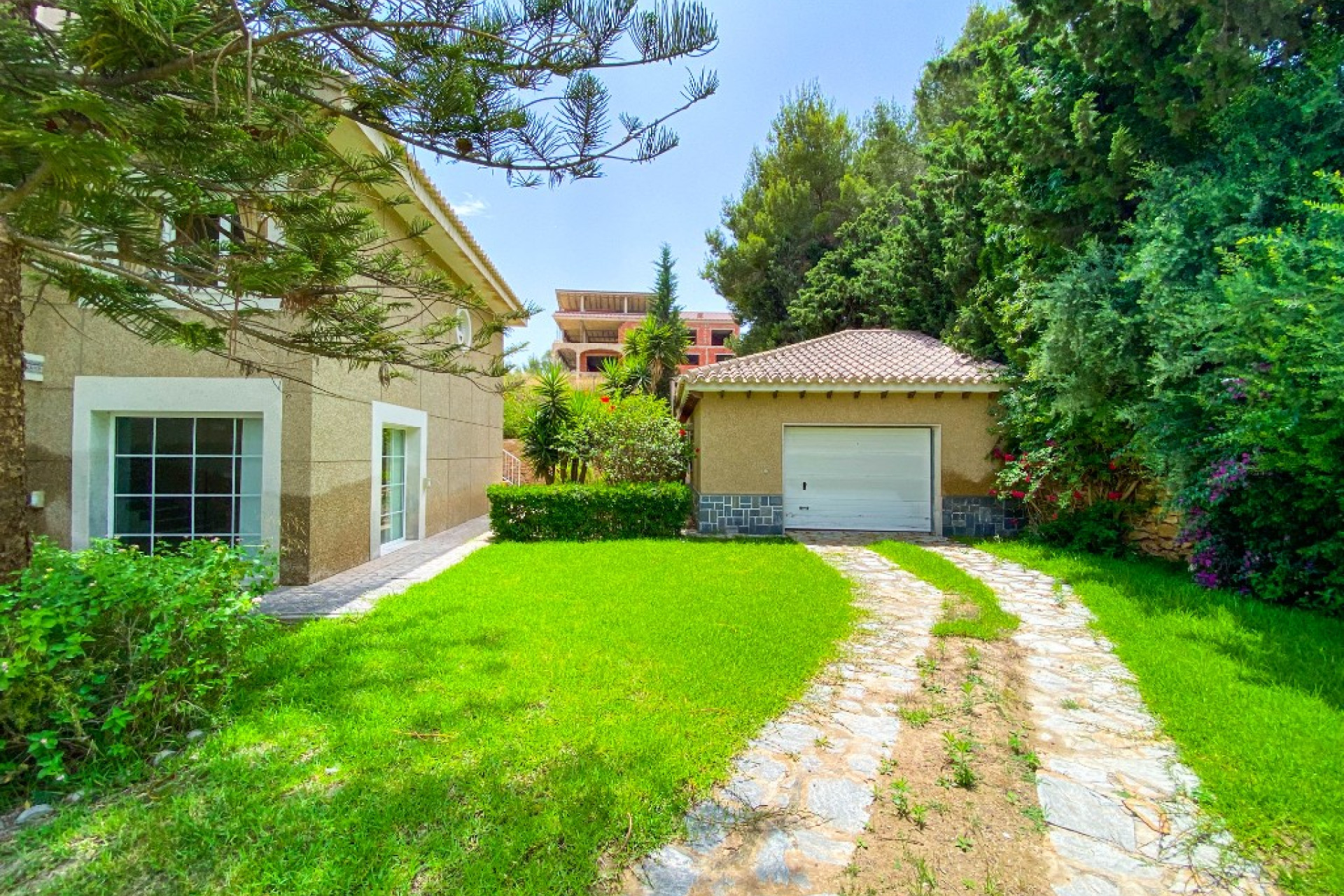 Resale - Detached Villa - Villamartín