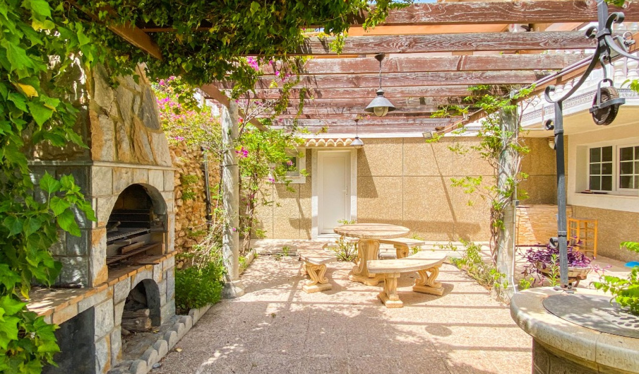 Resale - Detached Villa - Villamartín