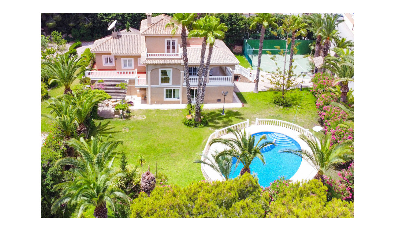 Resale - Detached Villa - Villamartín