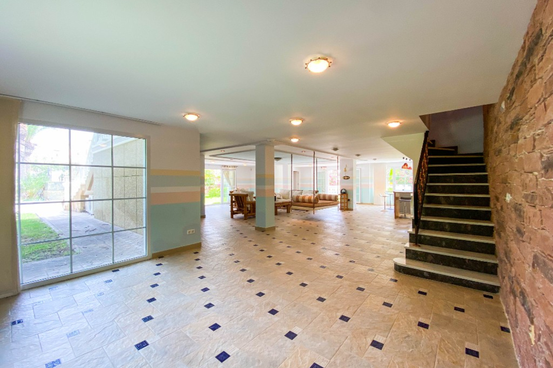 Resale - Detached Villa - Villamartín