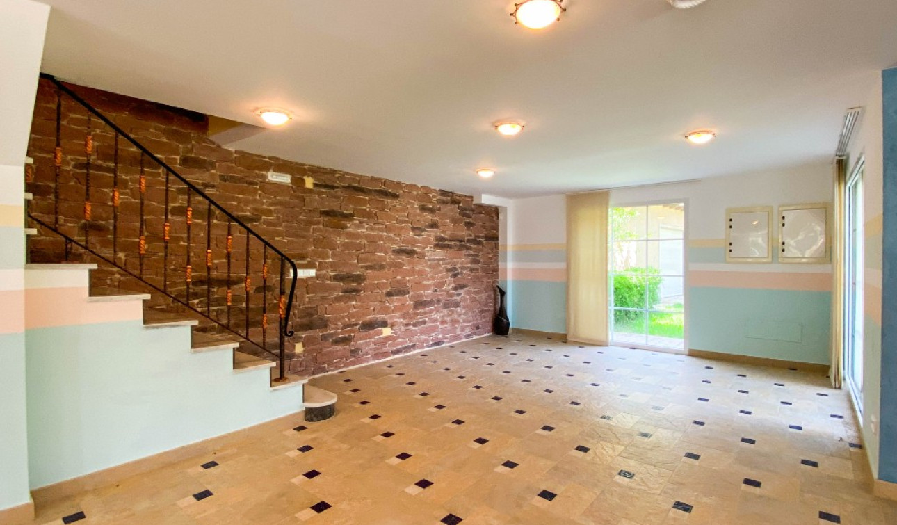 Resale - Detached Villa - Villamartín