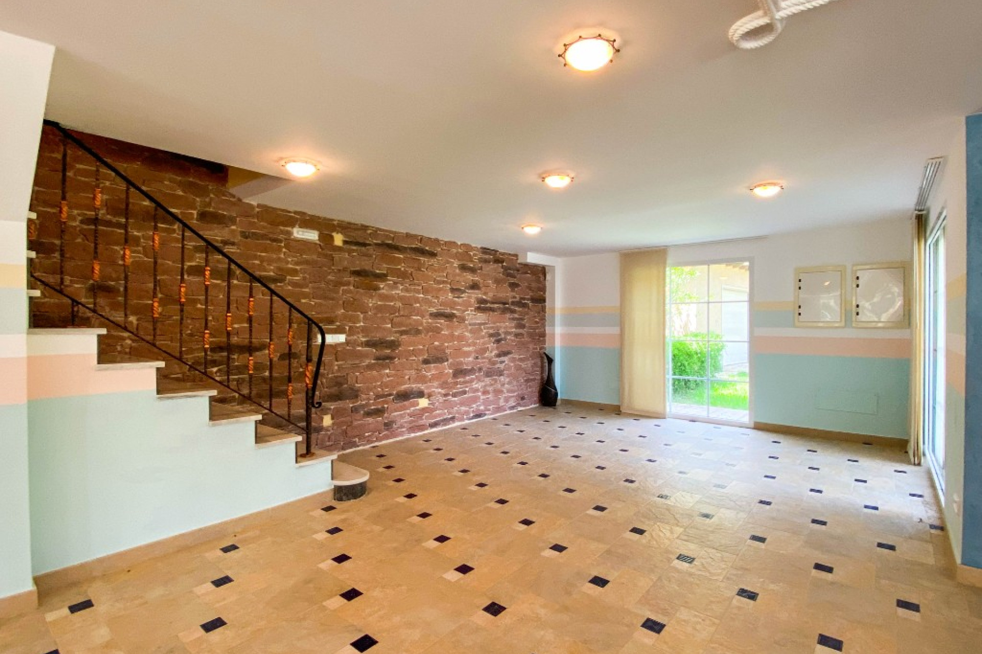 Resale - Detached Villa - Villamartín