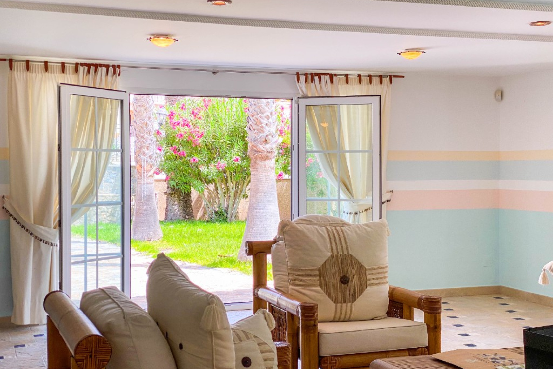 Resale - Detached Villa - Villamartín