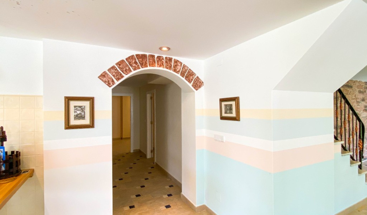 Resale - Detached Villa - Villamartín