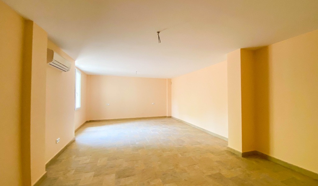 Resale - Detached Villa - Villamartín