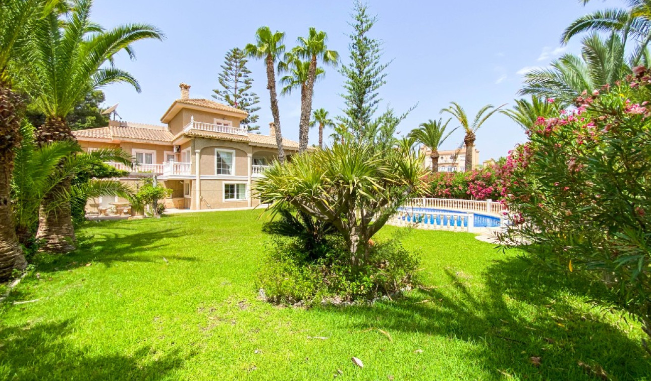 Resale - Detached Villa - Villamartín