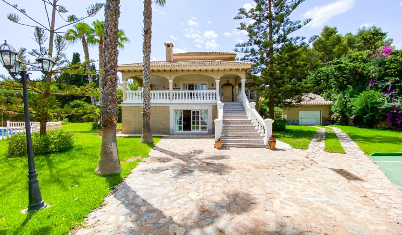 Resale - Detached Villa - Villamartín