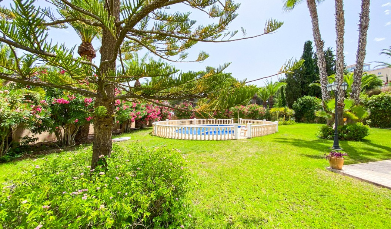 Resale - Detached Villa - Villamartín