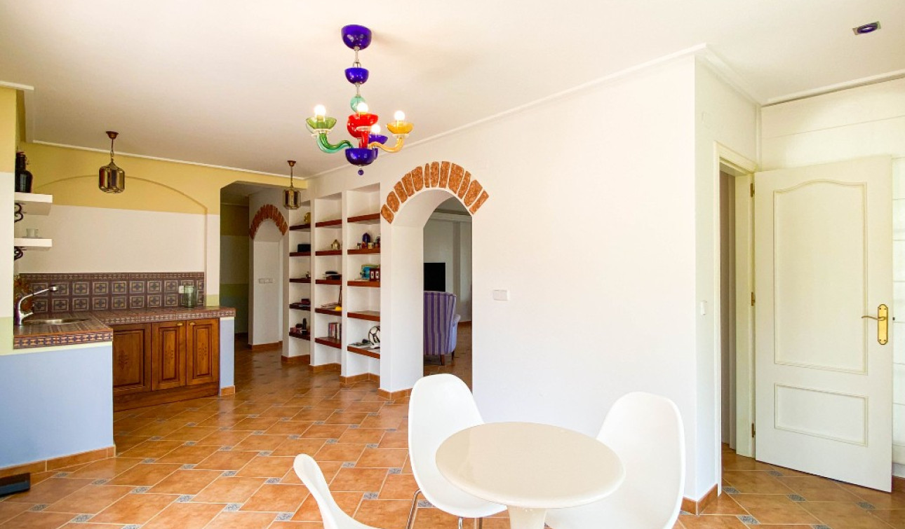 Resale - Detached Villa - Villamartín