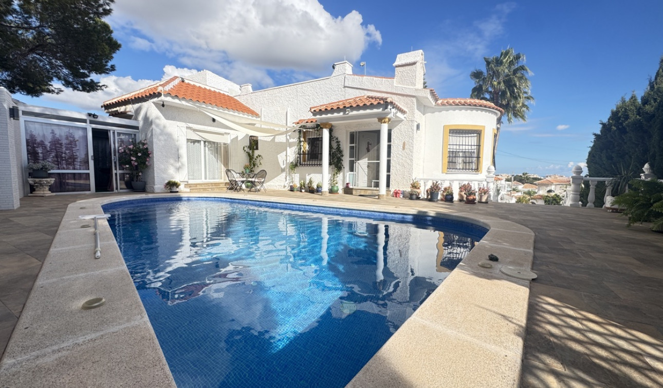 Resale - Detached Villa - Villamartín