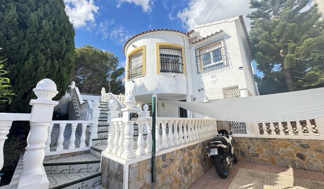 Resale - Detached Villa - Villamartín