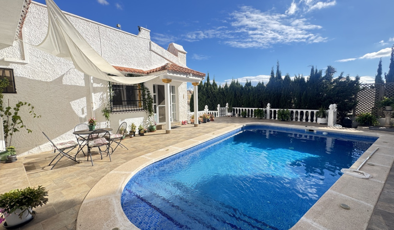 Resale - Detached Villa - Villamartín
