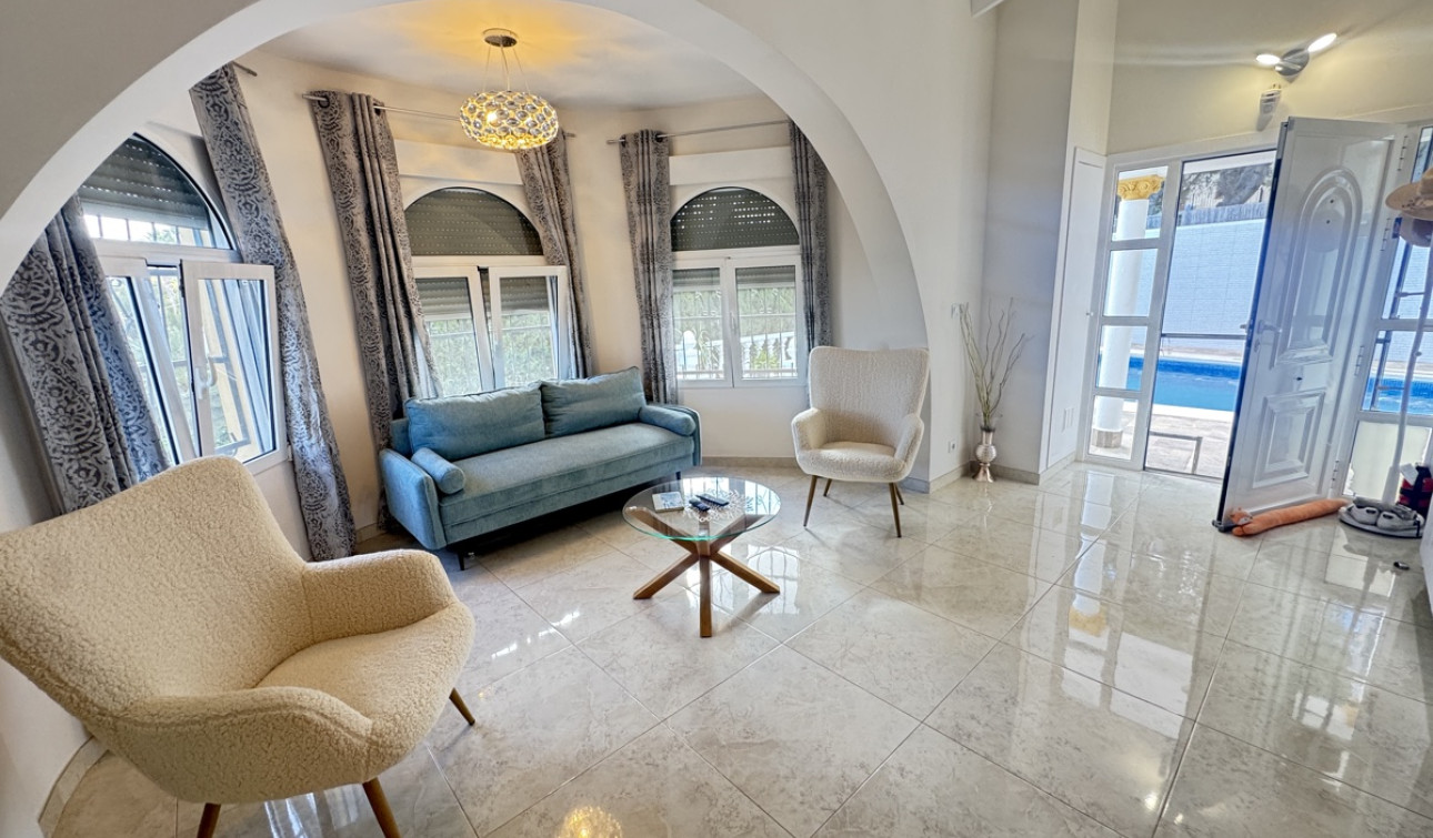 Resale - Detached Villa - Villamartín