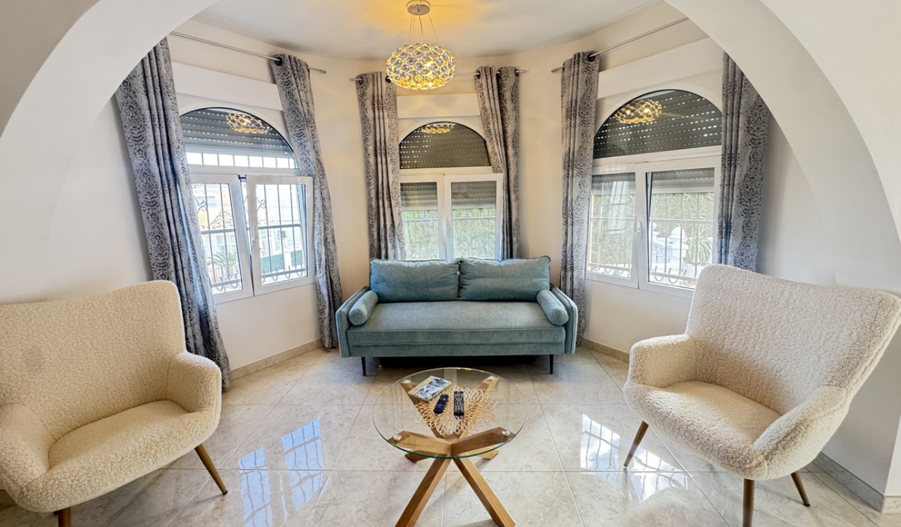 Resale - Detached Villa - Villamartín