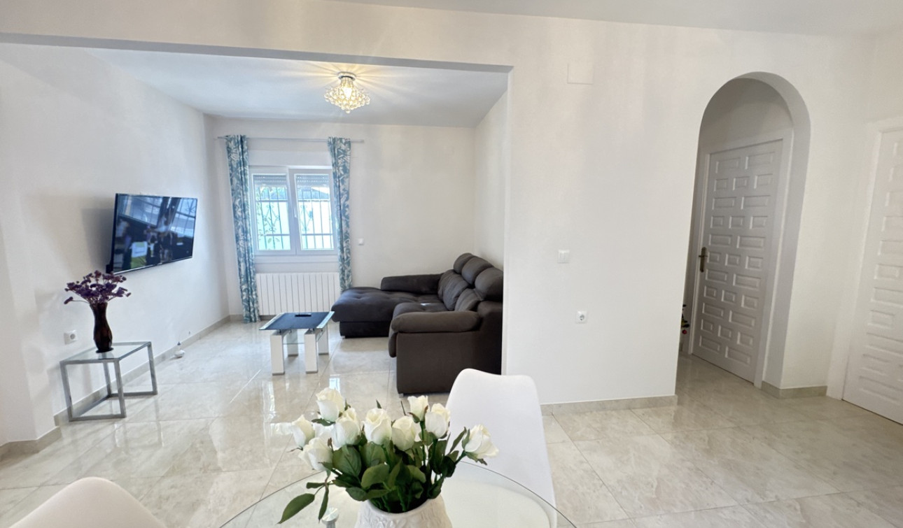 Resale - Detached Villa - Villamartín