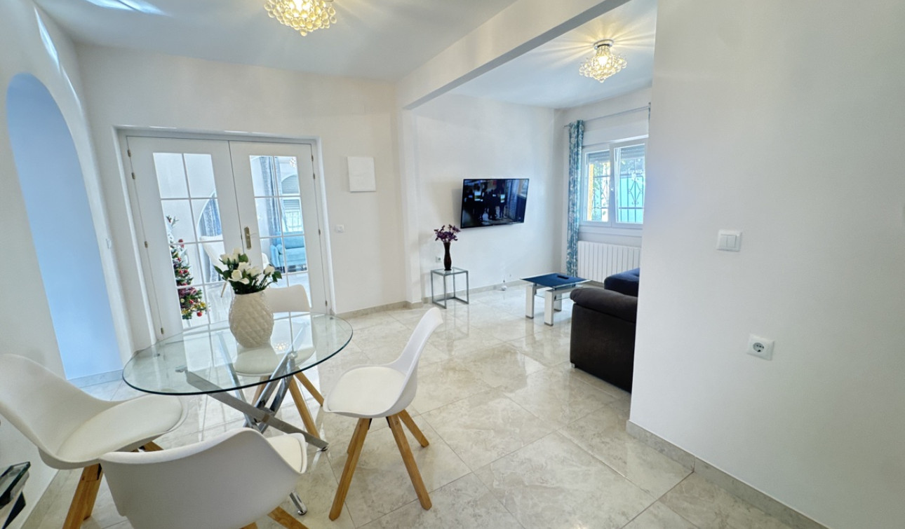 Resale - Detached Villa - Villamartín