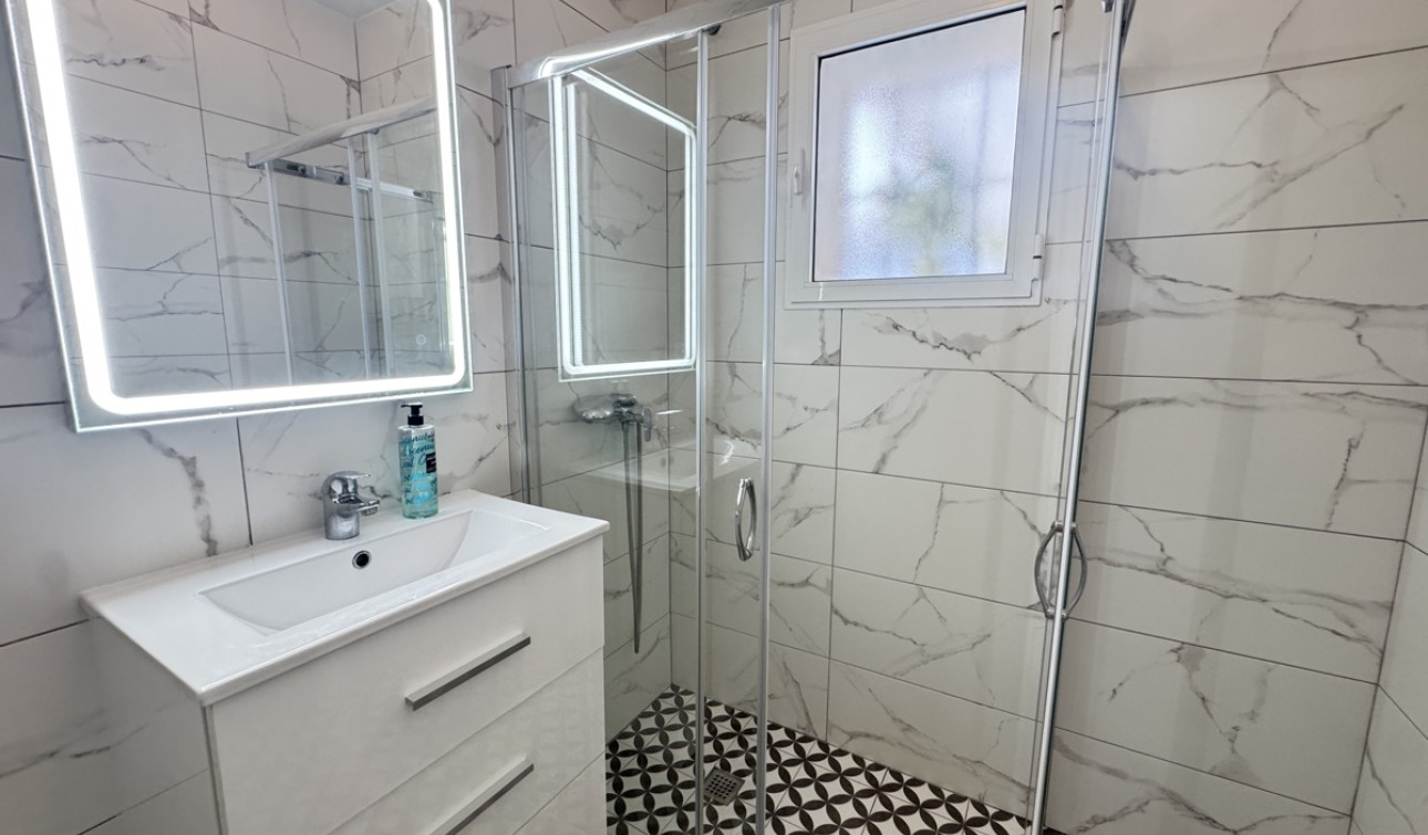 Resale - Detached Villa - Villamartín