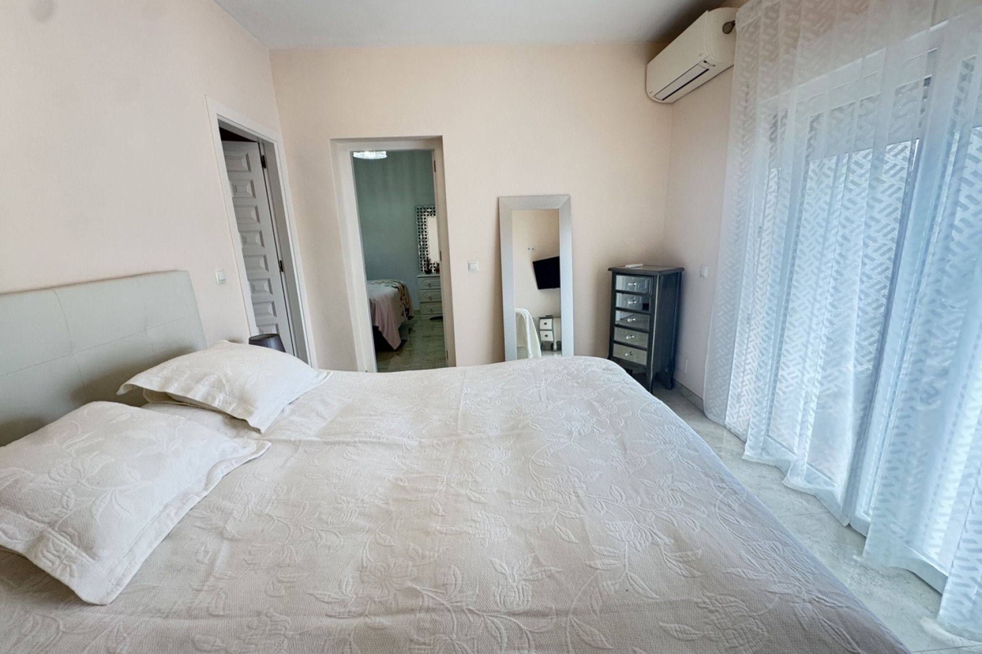 Resale - Detached Villa - Villamartín