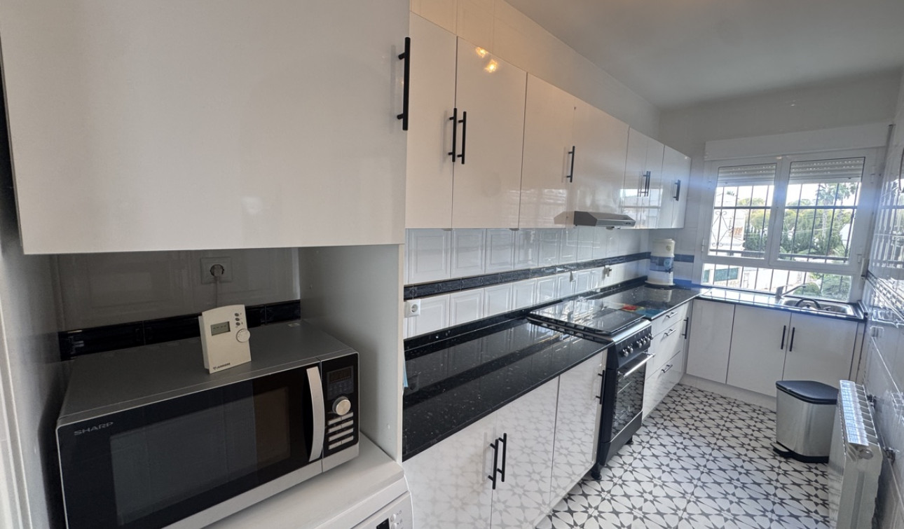 Resale - Detached Villa - Villamartín