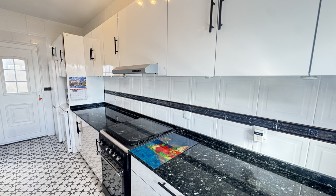 Resale - Detached Villa - Villamartín