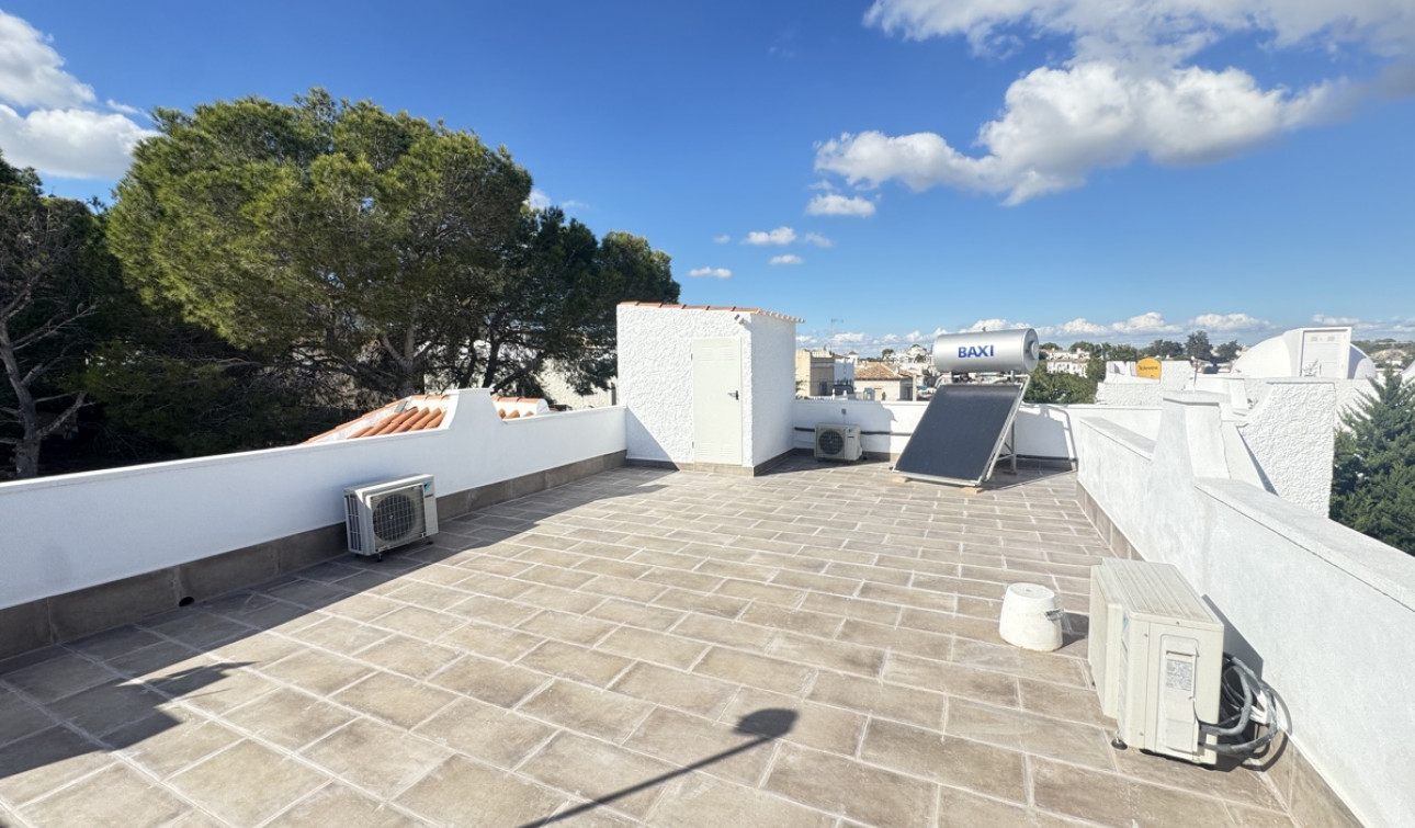 Resale - Detached Villa - Villamartín