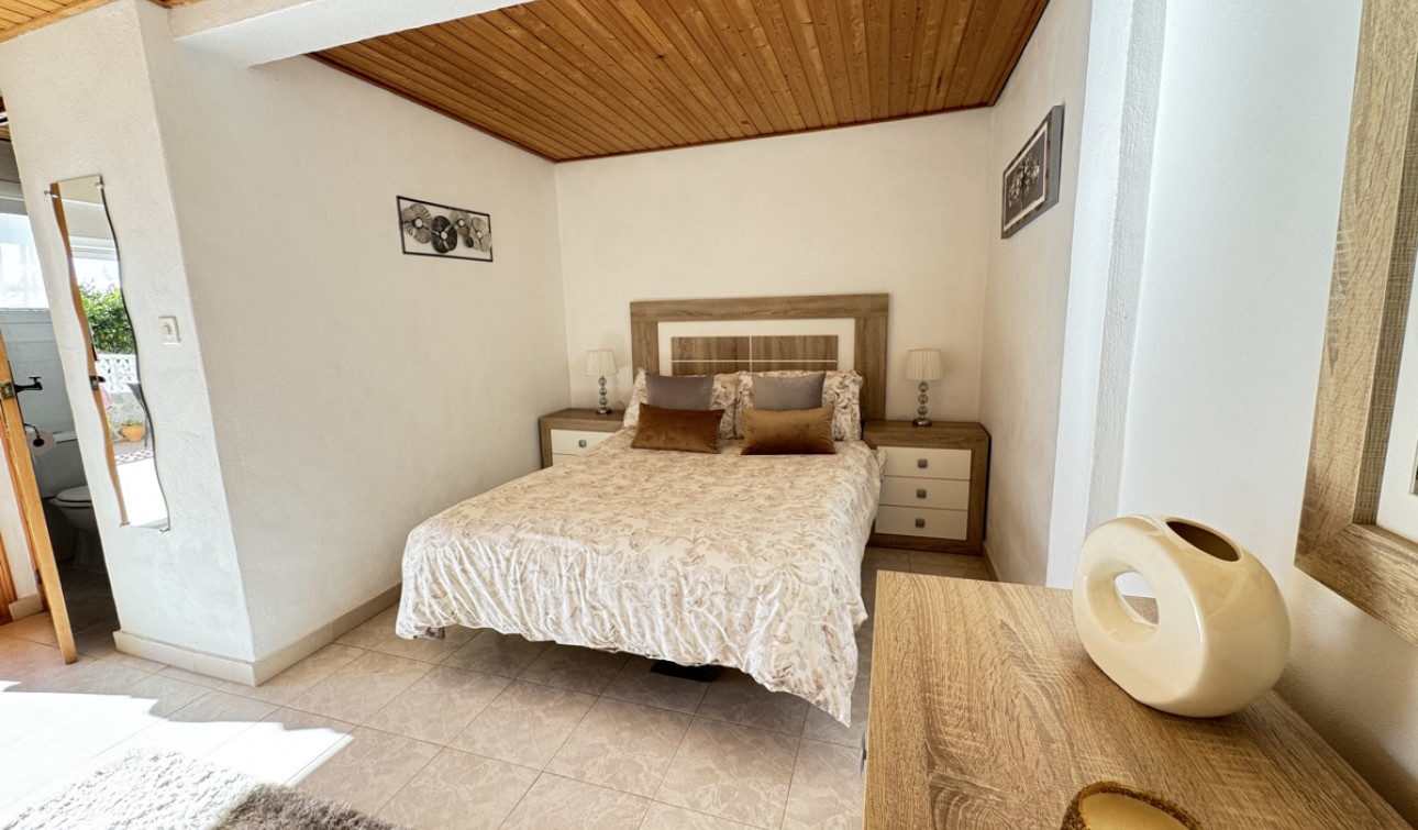 Resale - Detached Villa - Villamartín