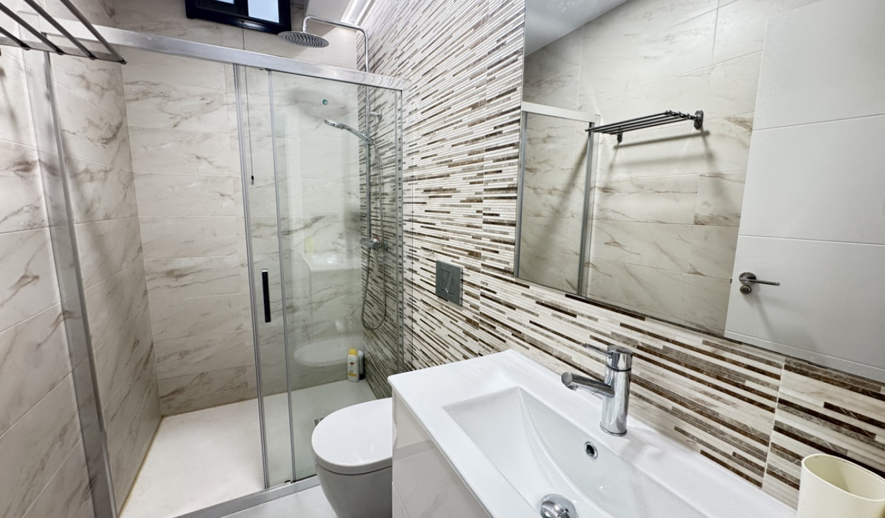 Resale - Detached Villa - Villamartín