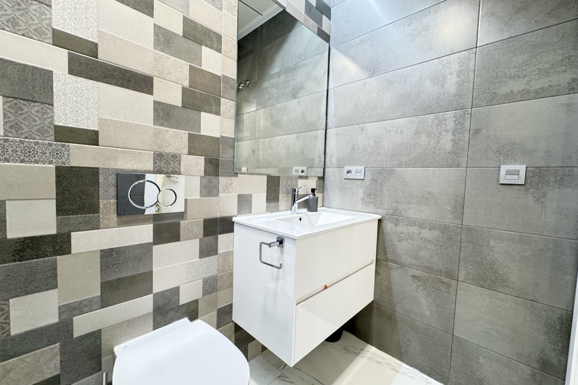 Resale - Detached Villa - Villamartín