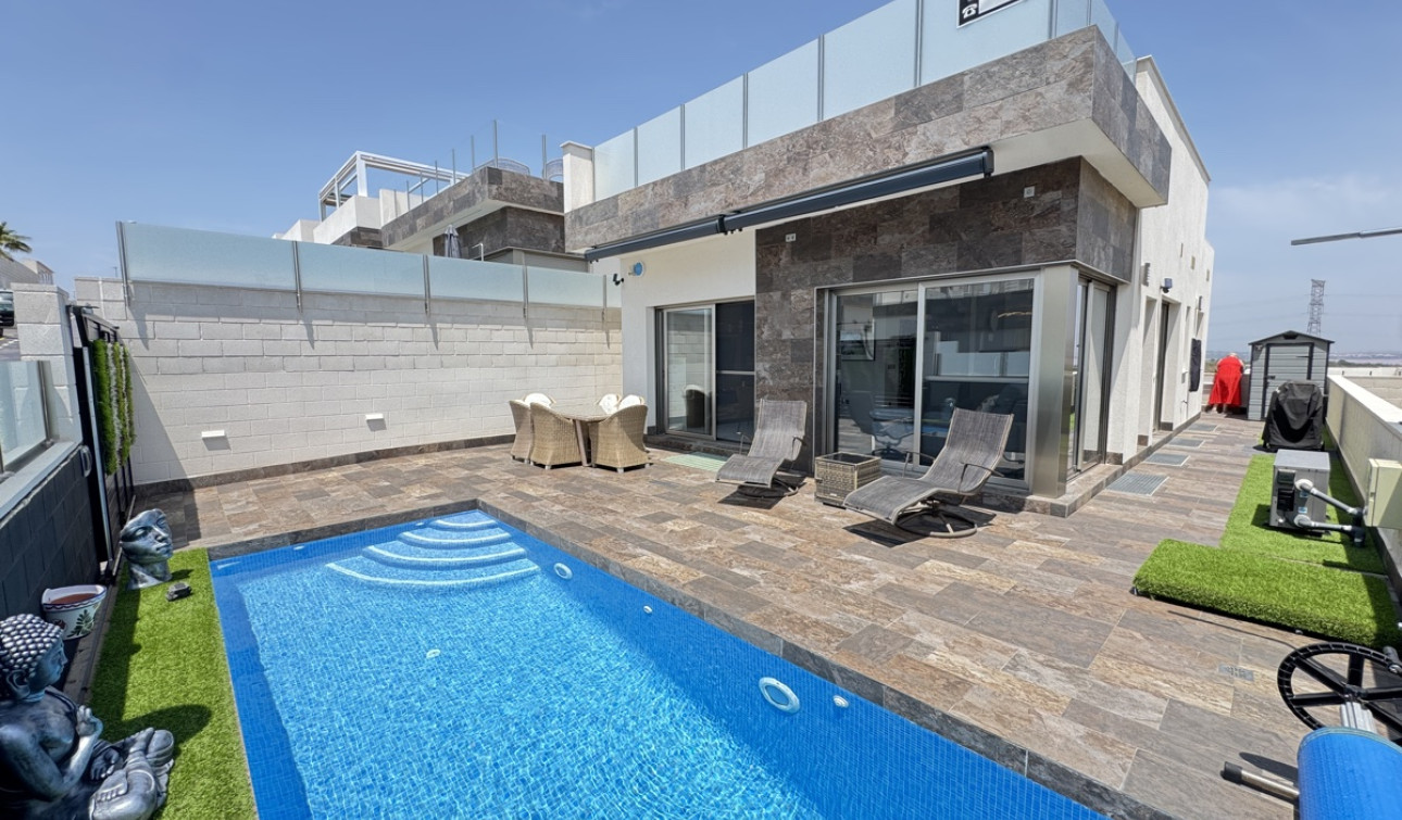 Resale - Detached Villa - Villamartín