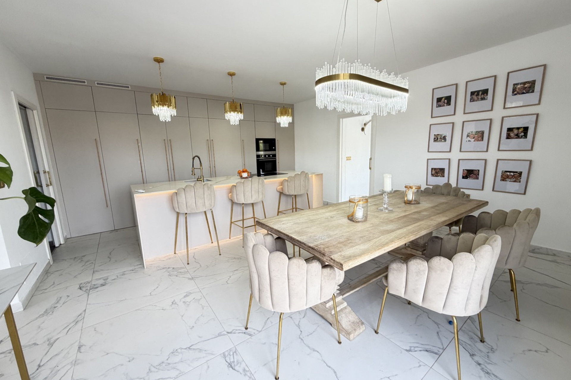 Resale - Detached Villa - Villamartín