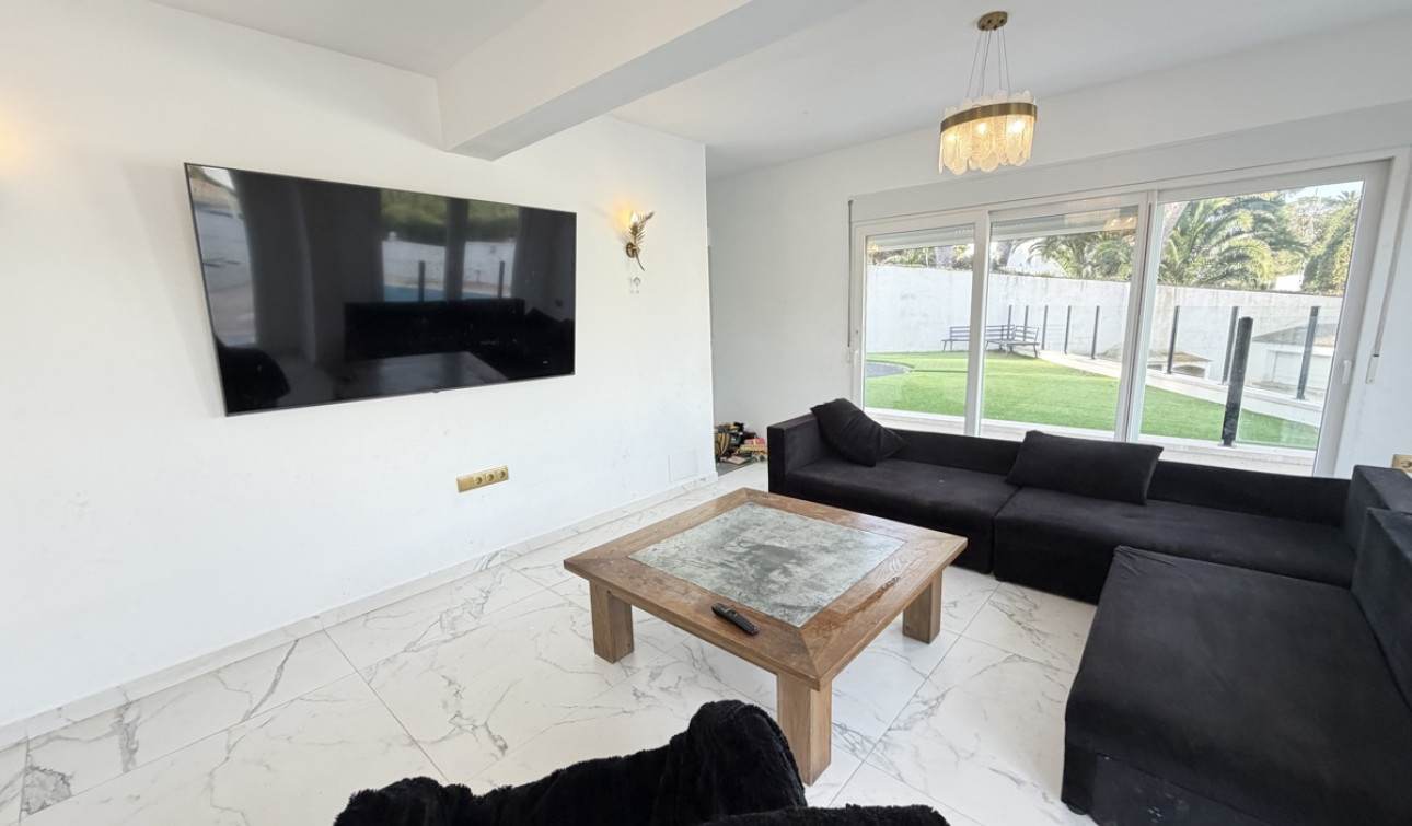 Resale - Detached Villa - Villamartín