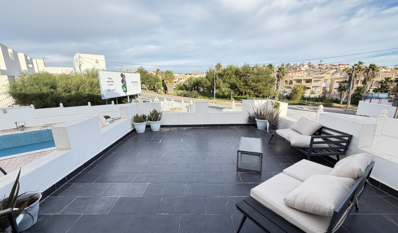 Resale - Detached Villa - Villamartín