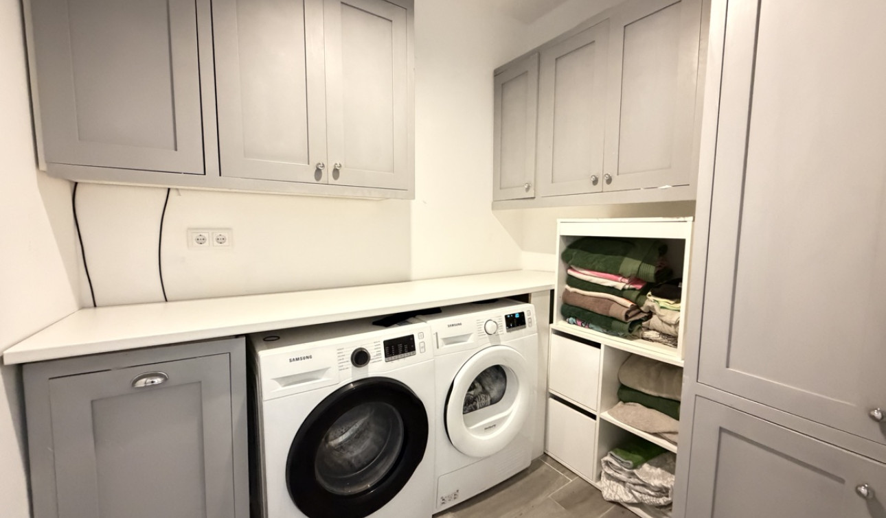 Resale - Detached Villa - Villamartín