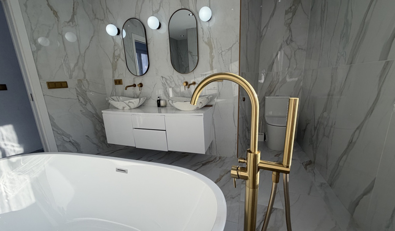 Resale - Detached Villa - Villamartín