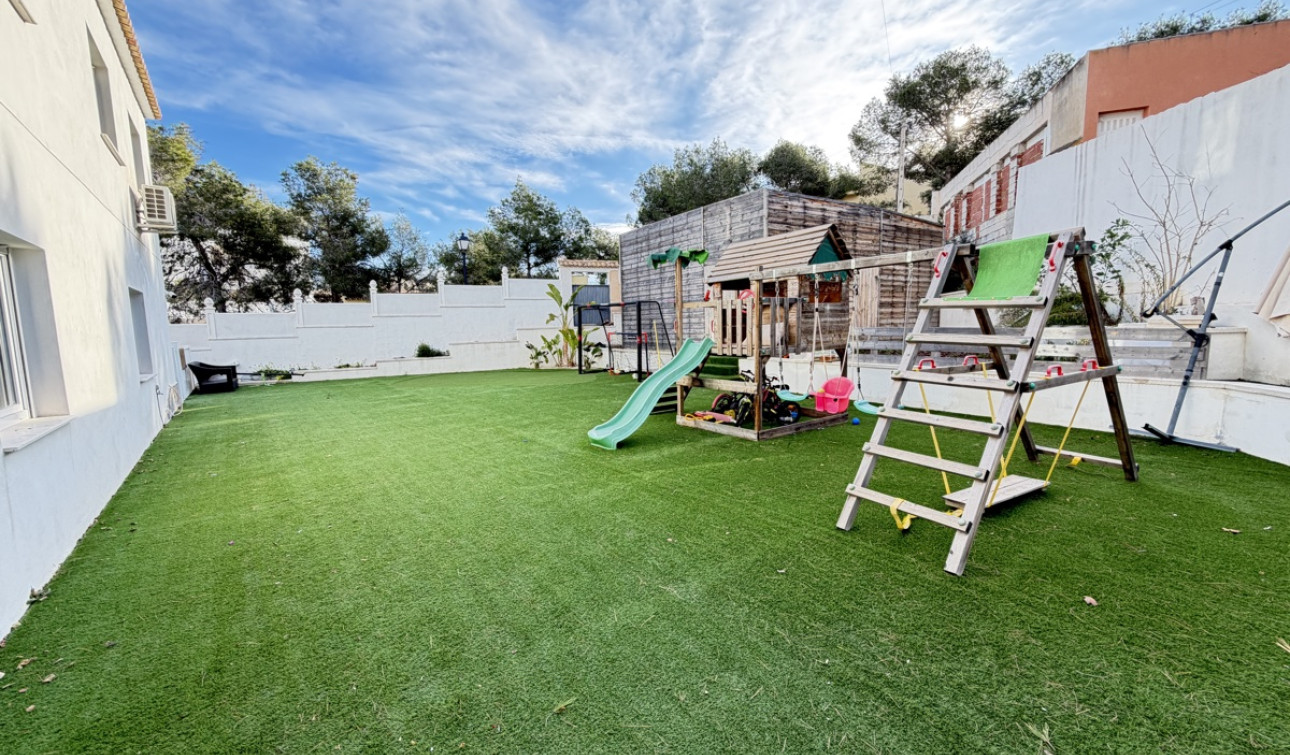 Resale - Detached Villa - Villamartín