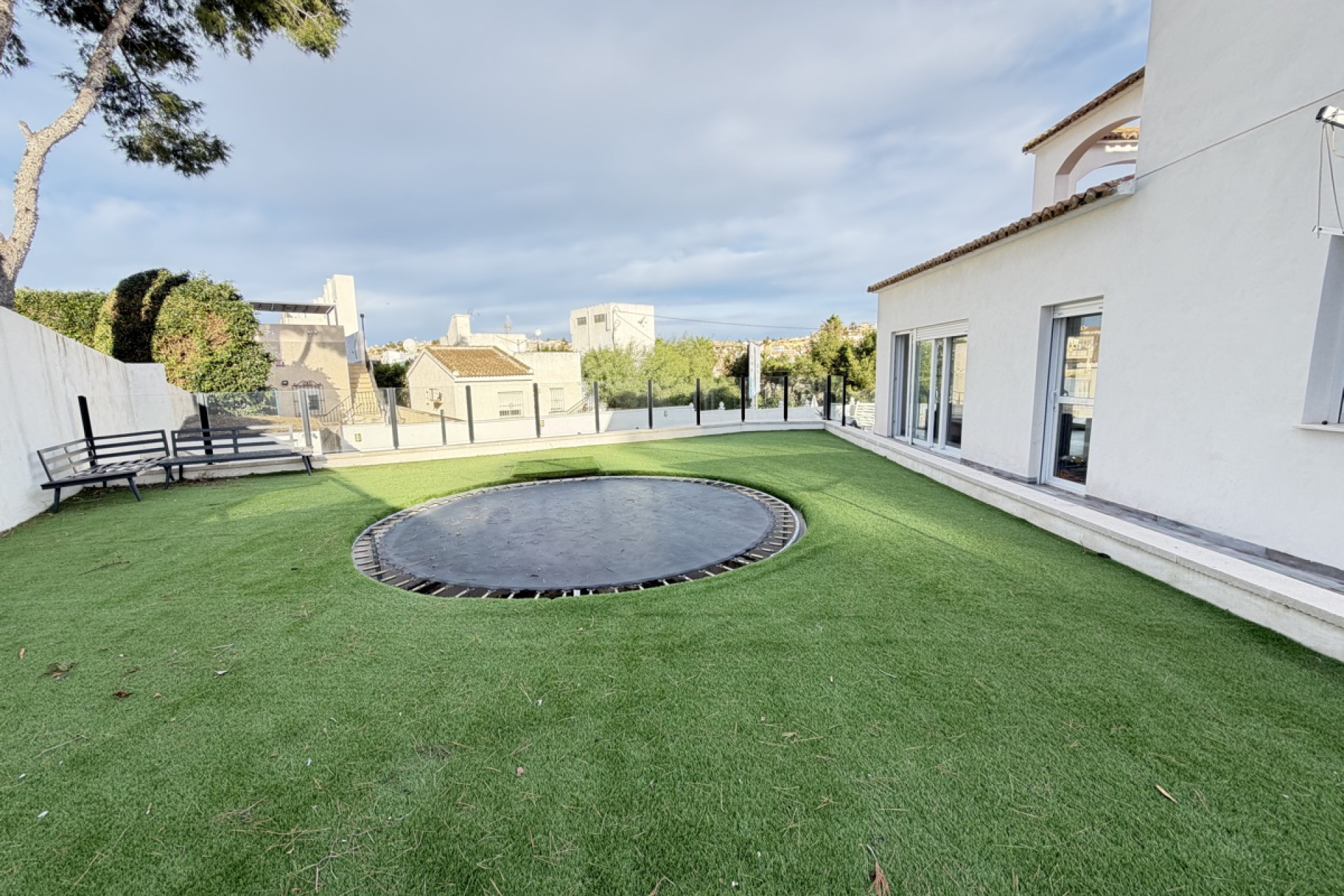 Resale - Detached Villa - Villamartín