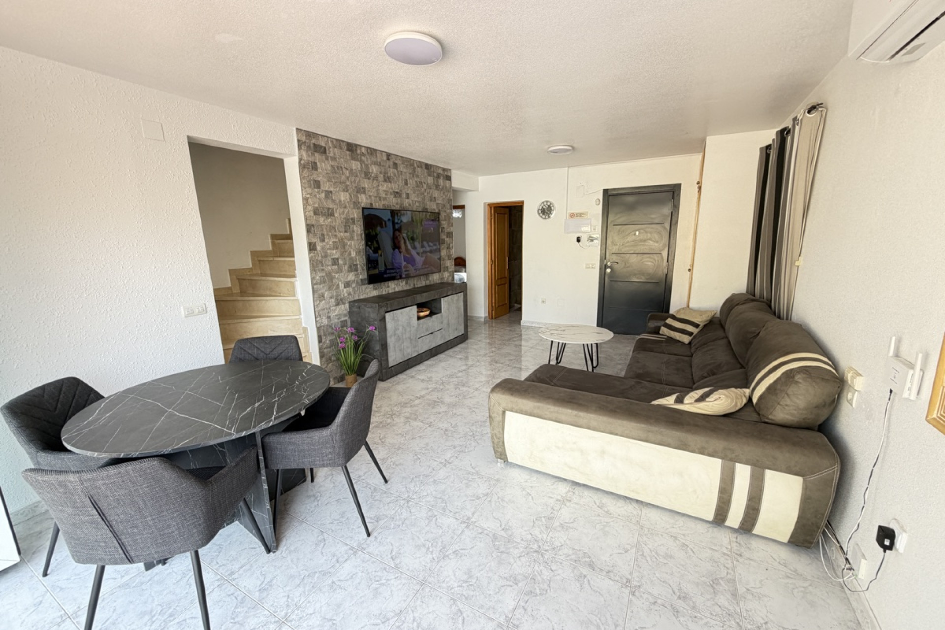 Resale - Detached Villa - Villamartín