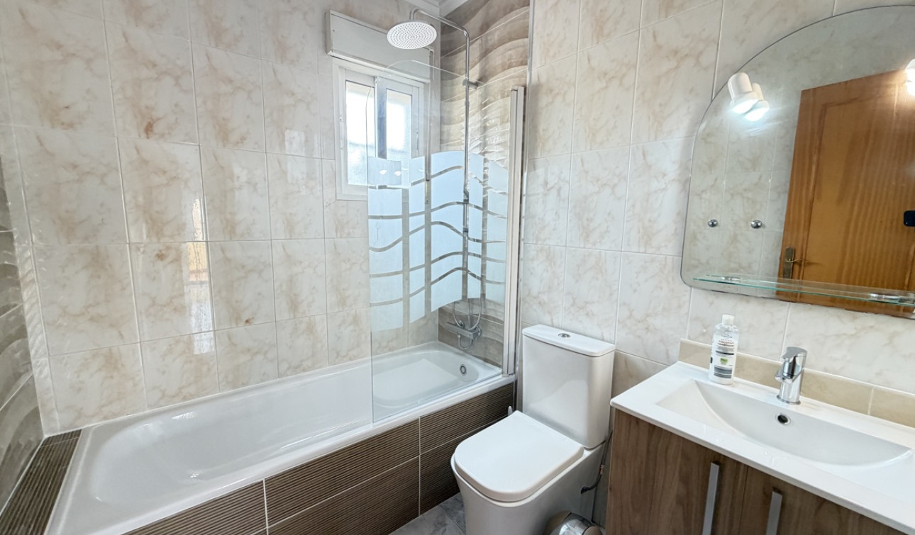 Resale - Detached Villa - Villamartín