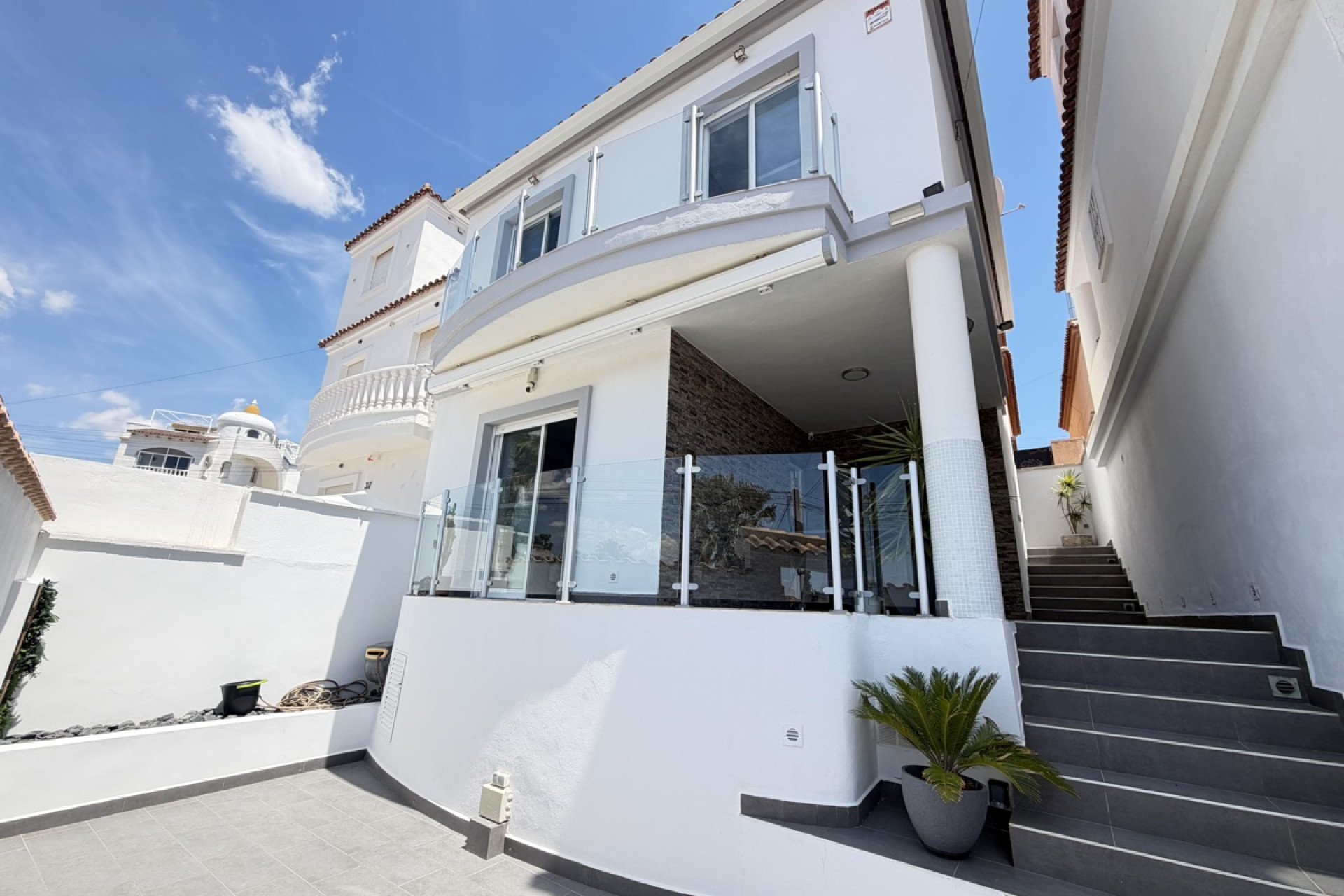 Resale - Detached Villa - Villamartín