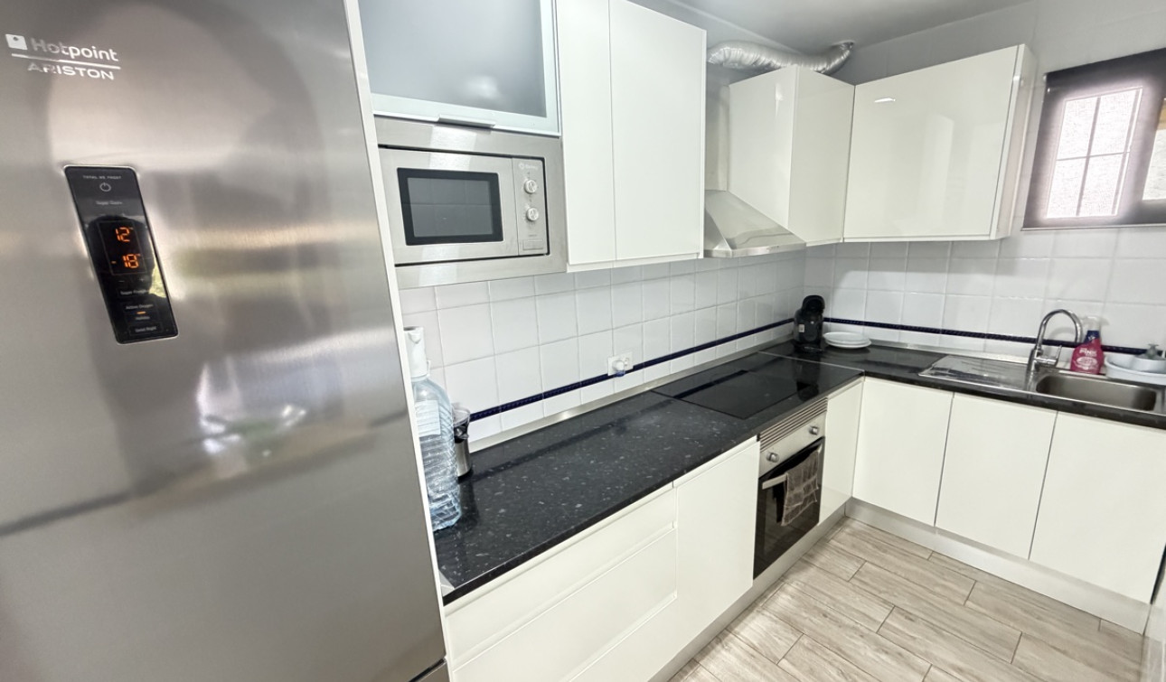 Resale - Detached Villa - Villamartín
