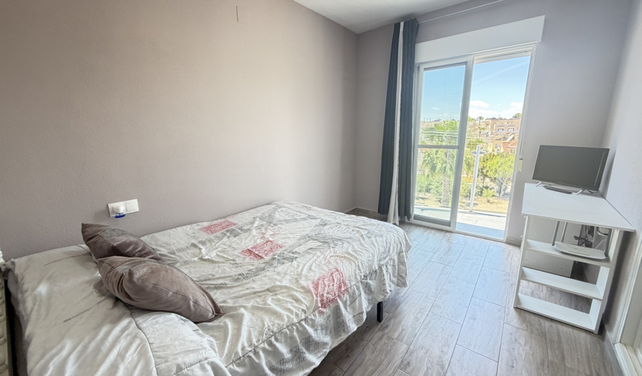 Resale - Detached Villa - Villamartín