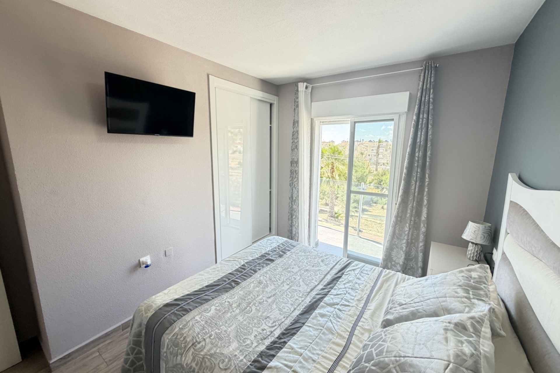 Resale - Detached Villa - Villamartín