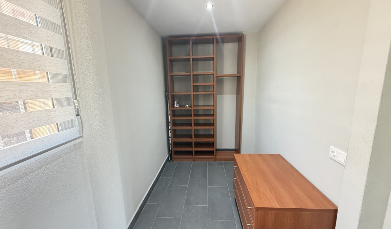 Resale - Detached Villa - Villamartín