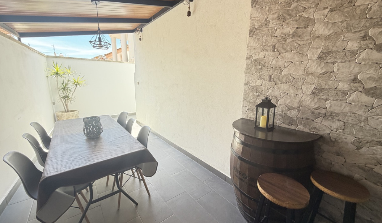 Resale - Detached Villa - Villamartín