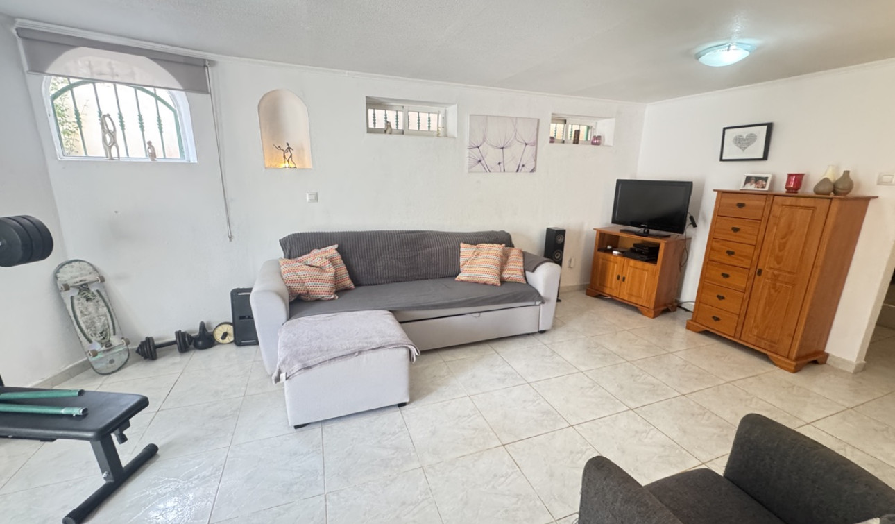 Resale - Detached Villa - Villamartín