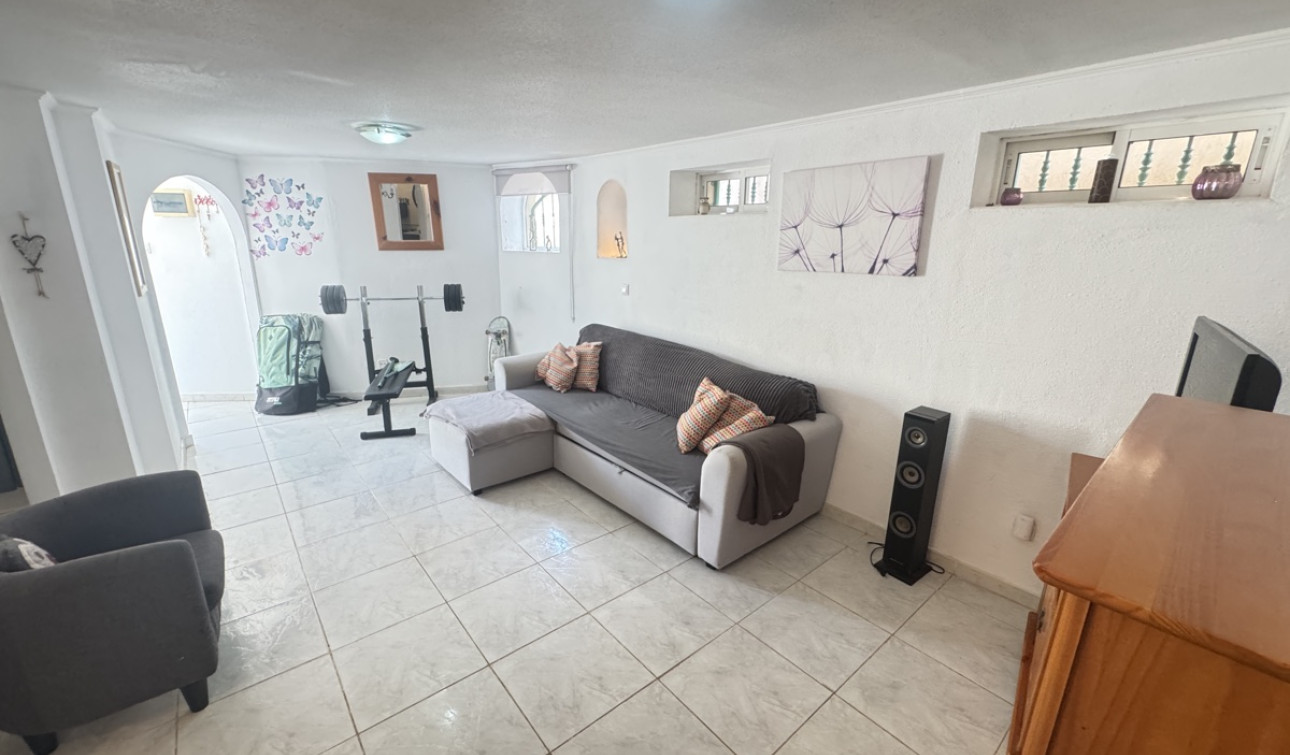 Resale - Detached Villa - Villamartín