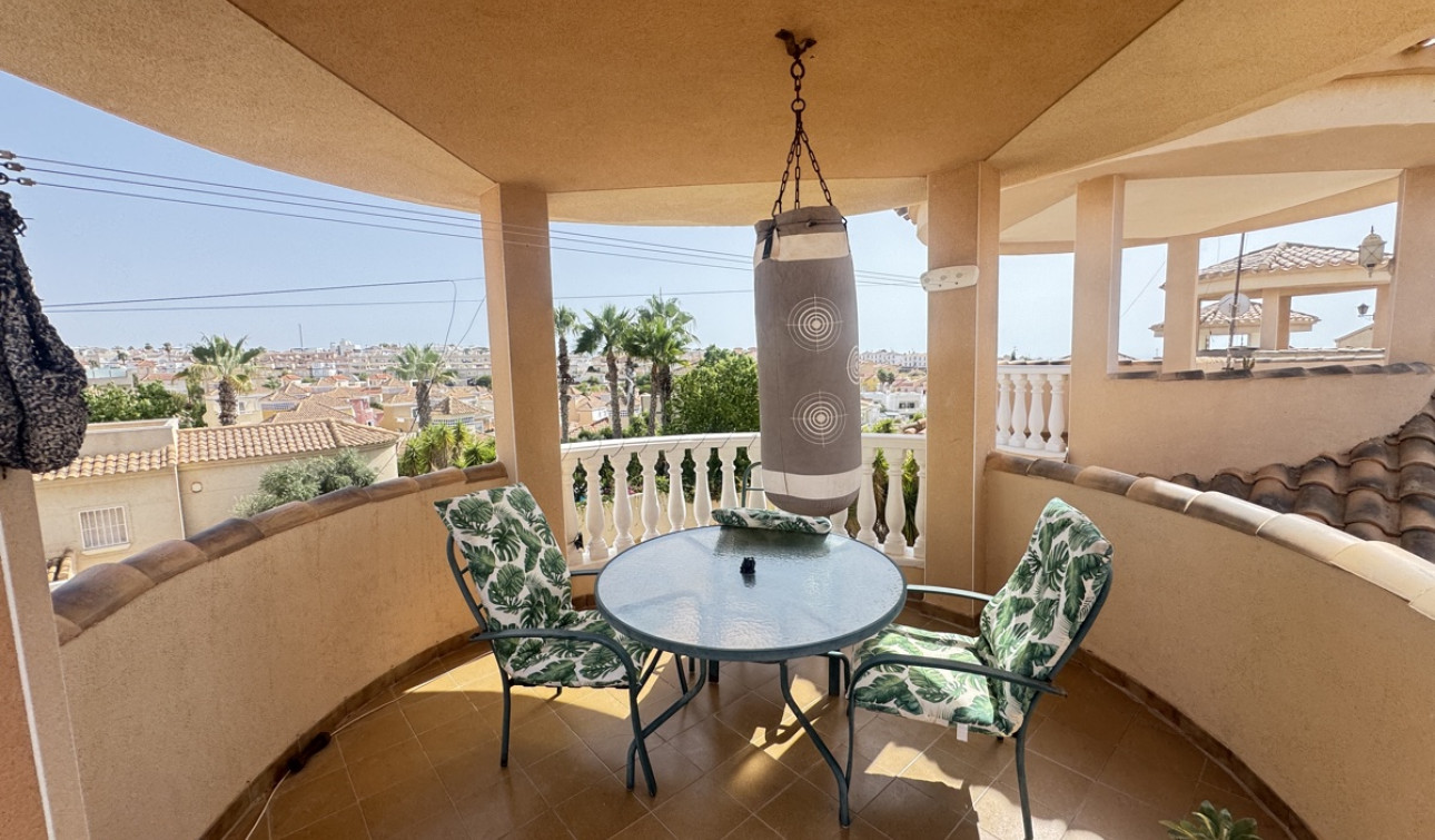 Resale - Detached Villa - Villamartín