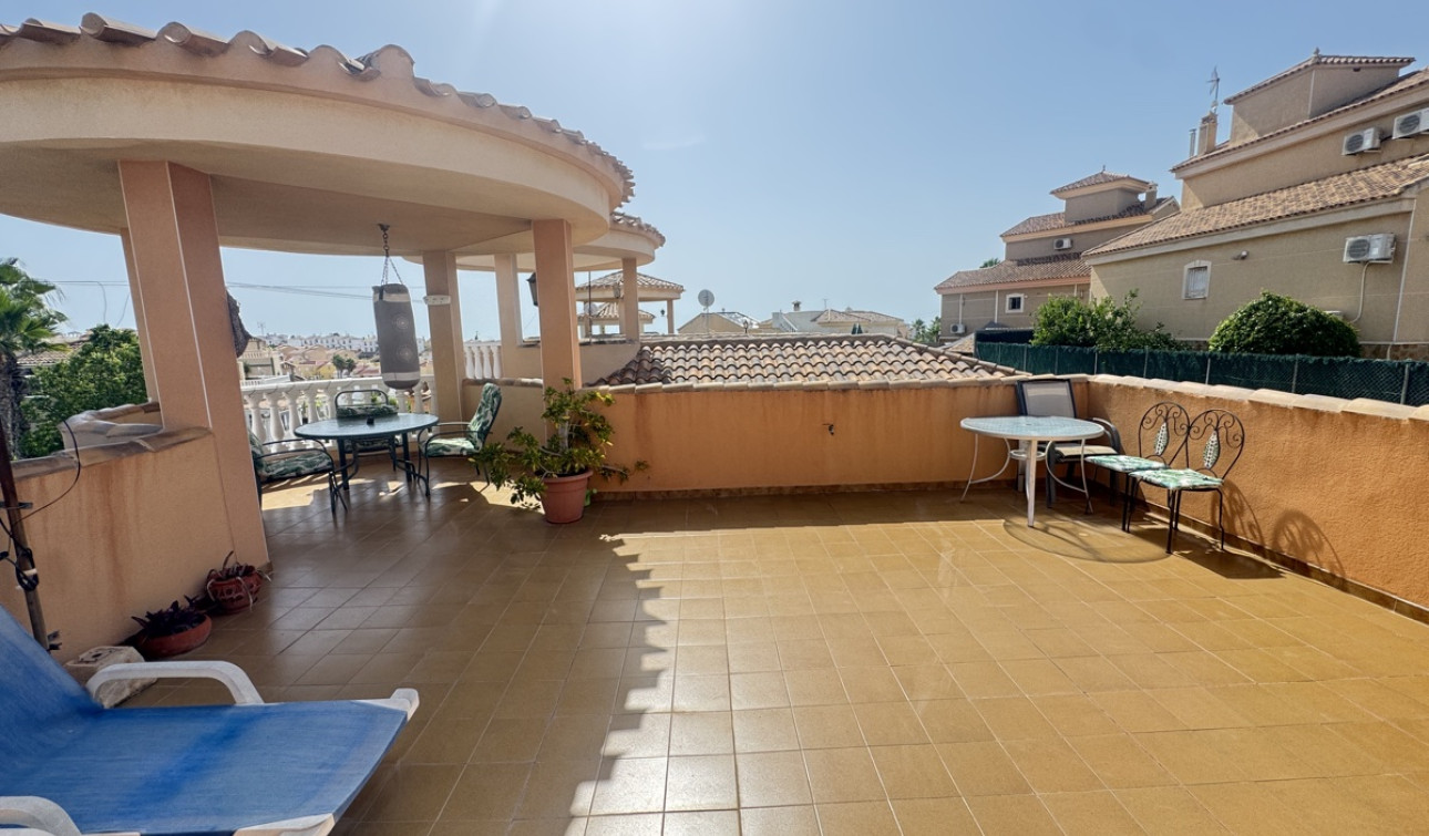 Resale - Detached Villa - Villamartín