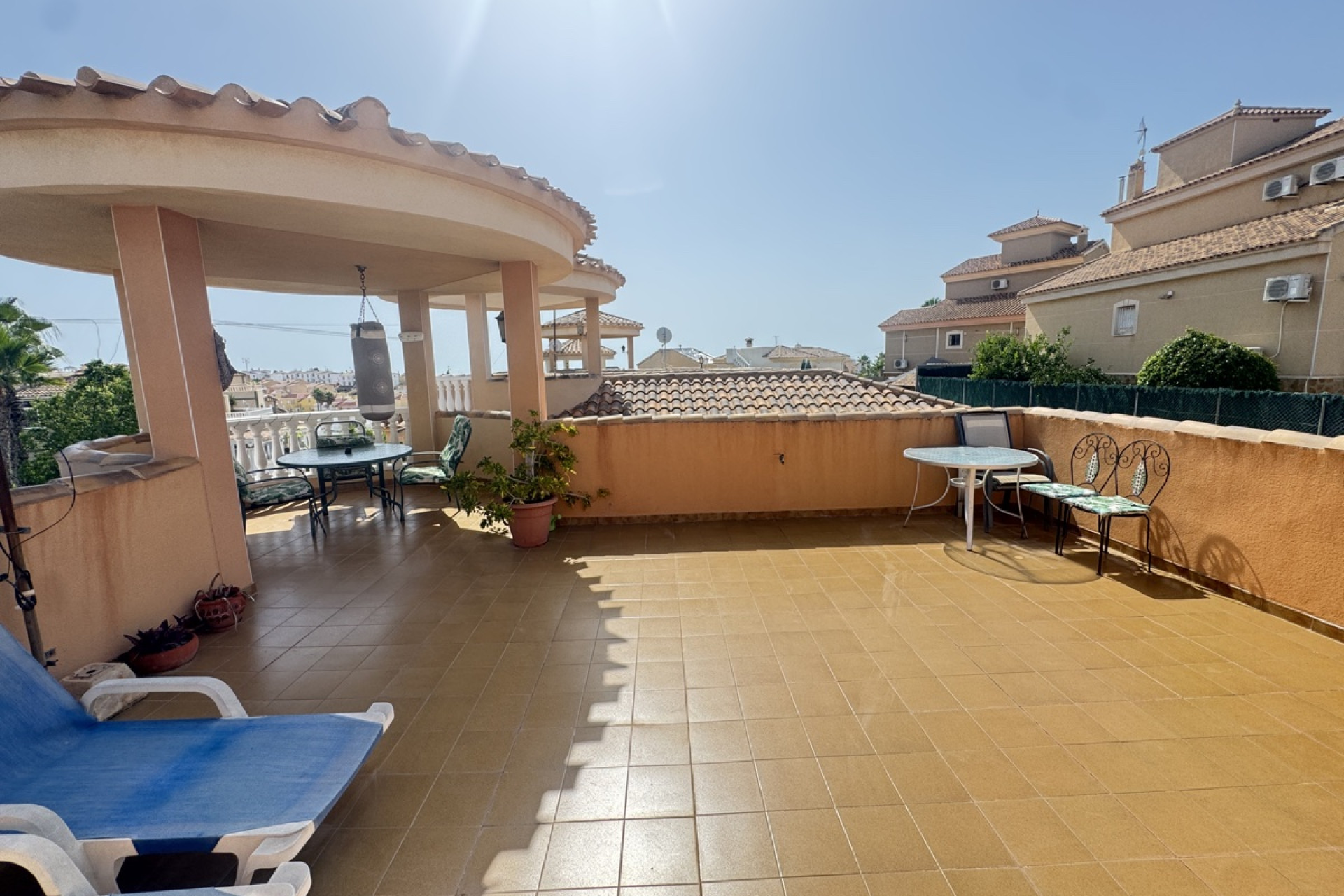Resale - Detached Villa - Villamartín